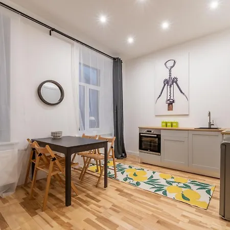 Lacplesa24 - Modern In Center Apartment
