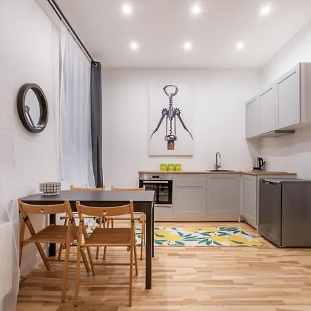 Lacplesa24 - Modern In Center Apartment Riga