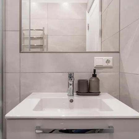 Apartment Lacplesa24 - Modern In Center Riga