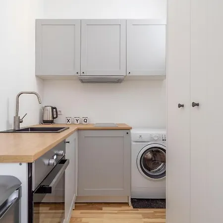 Lacplesa24 - Modern In Center Apartment *