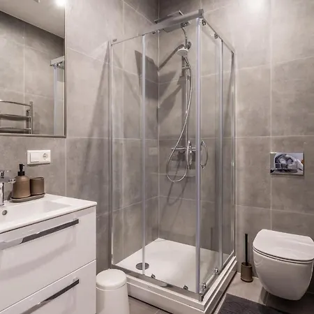 Apartment Lacplesa24 - Modern In Center Riga