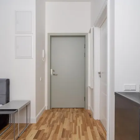 Lacplesa24 - Modern In Center Riga
